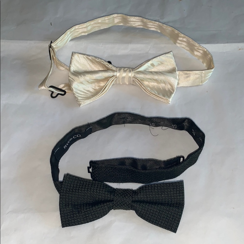 A Set of Two Pre-tied Elegant Cream and Dark Green Bow Tie